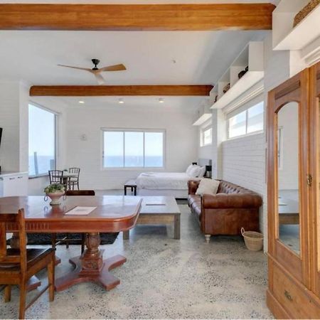 Upscale Cliffside Studio With Ocean Views North Bondi Sydney Exterior photo
