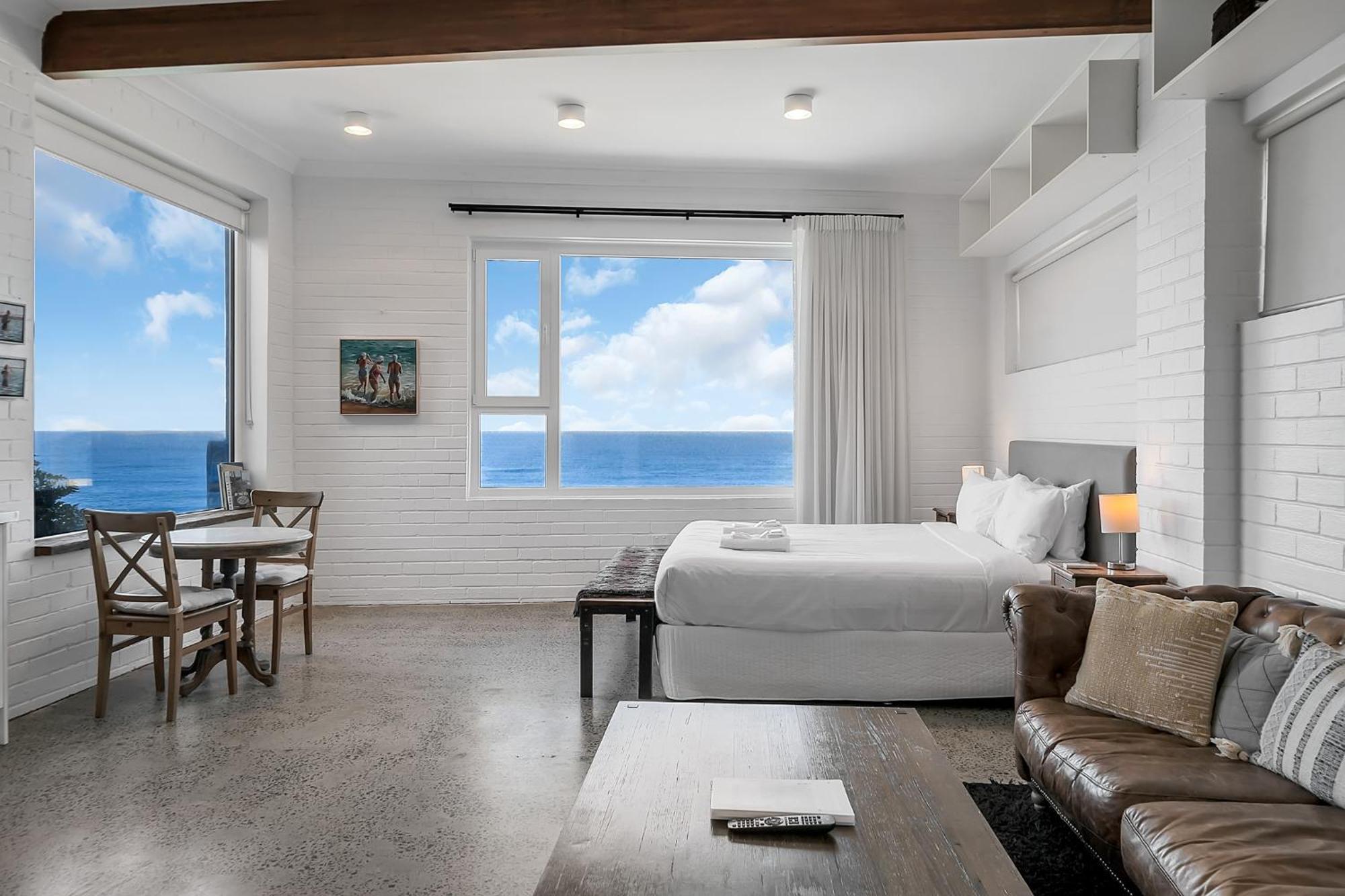 Upscale Cliffside Studio With Ocean Views North Bondi Sydney Exterior photo